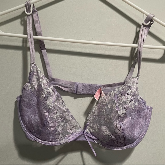 {Victoria's Secret} Angels lavender lace unlined lace bra, 36D, pre worn - Picture 1 of 3